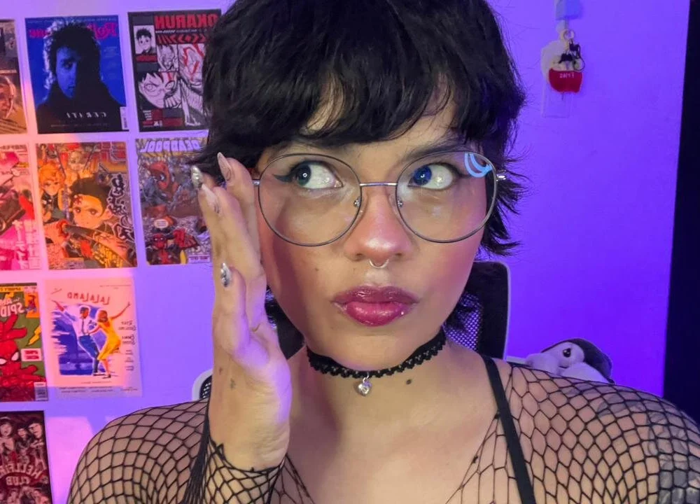 Kitten_Tokyo's Offline Chat Room