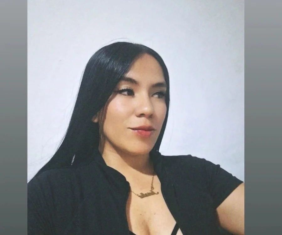 Scarleth_moon cam model