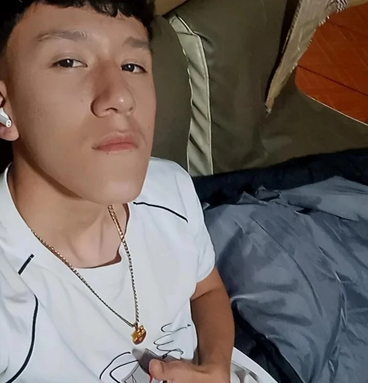 fabrizio1910 Offline XXX-chat