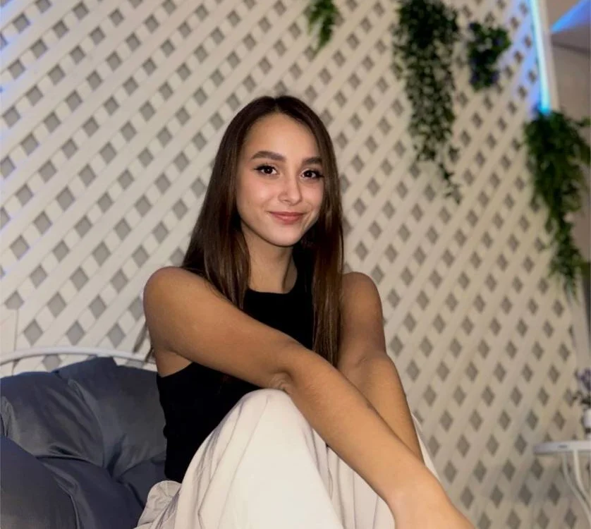 Unearly_Julia offline chatrum