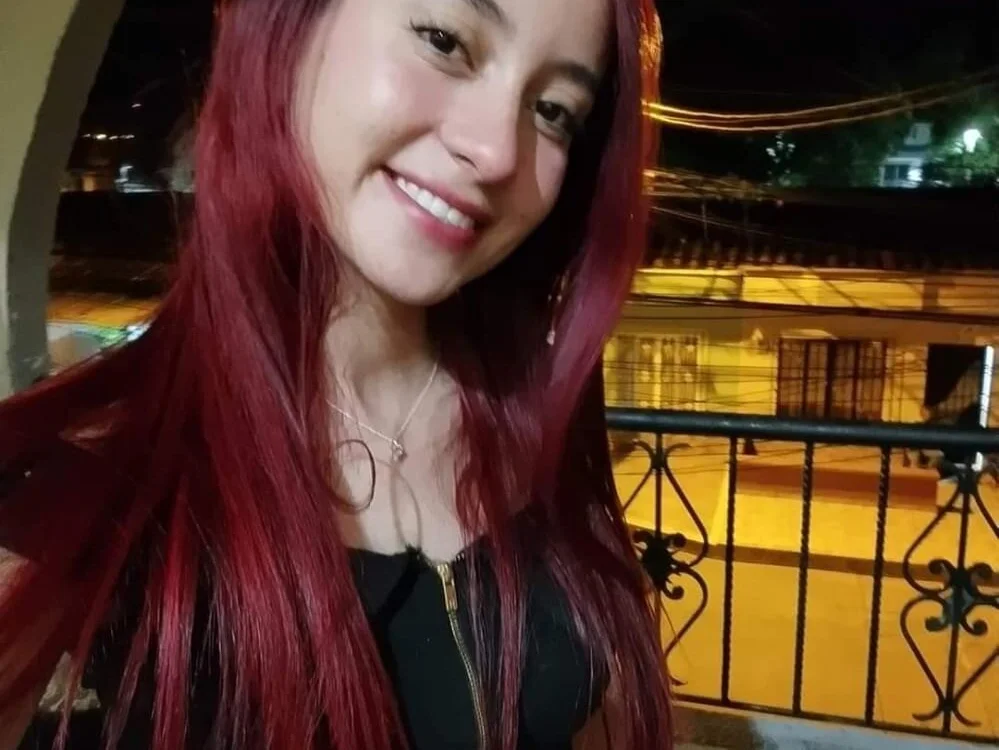 AMYMARTINS' Offline Chat Room