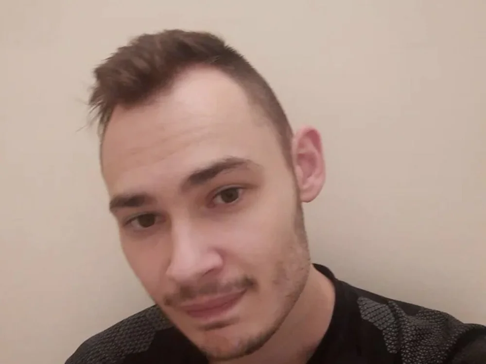 Lukas88749 offline chatrum