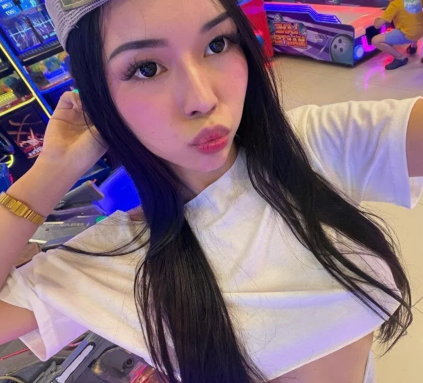 دردشة azumi_suzako الجنسية دون اتصال