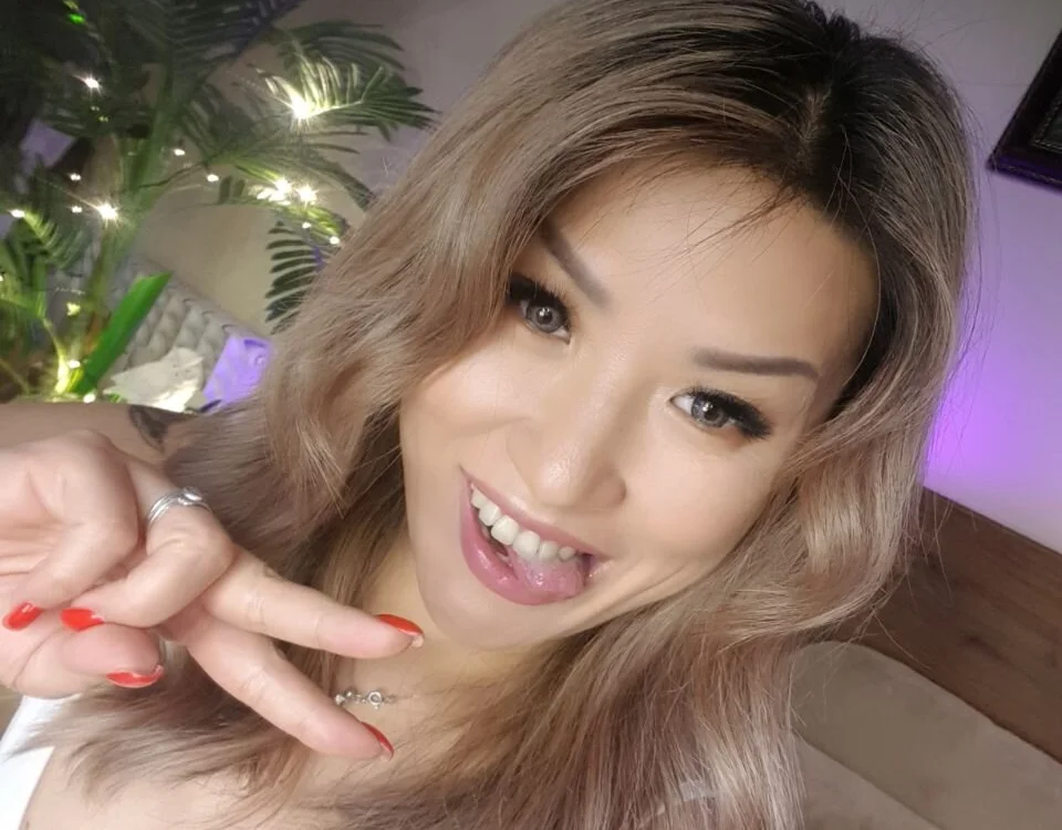 แชท XXX ออฟไลน์ของ nicky_owl