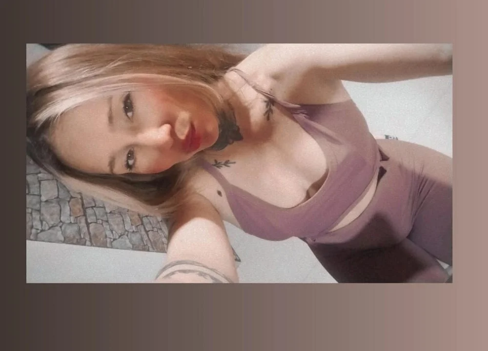 VickyBonnetyn Offline XXX chat