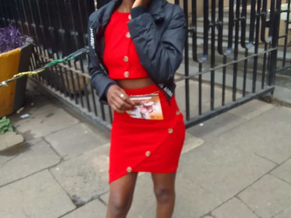 smallnaughtygirlのオフラインXXXチャット