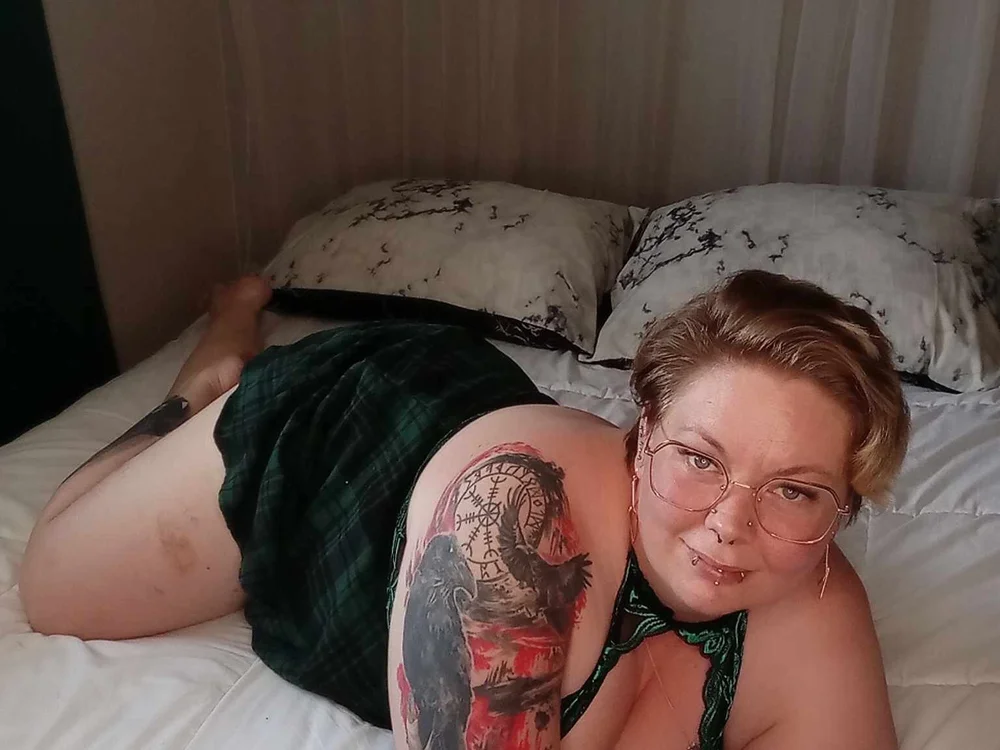 MamaDiamond's Offline Chat Room