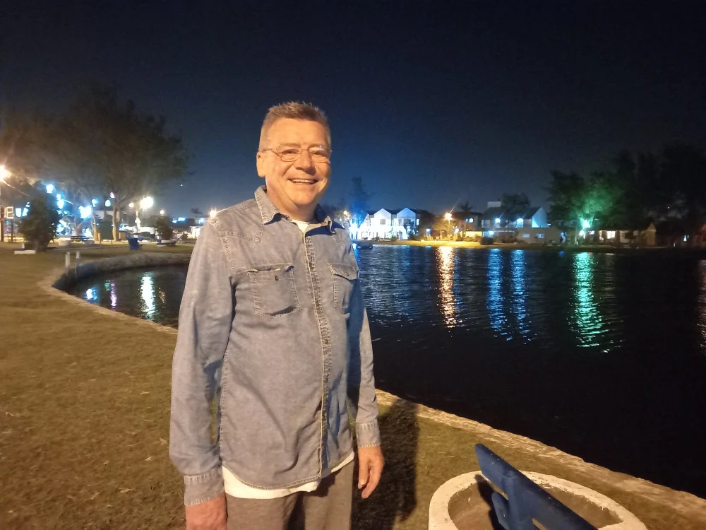 EleRohde 離線 XXX 聊天