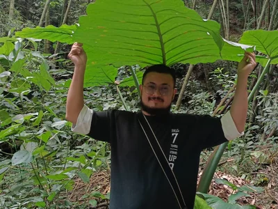 _Issaandneron_ profile