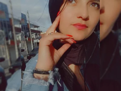 Bby_Scarlett - Girl 