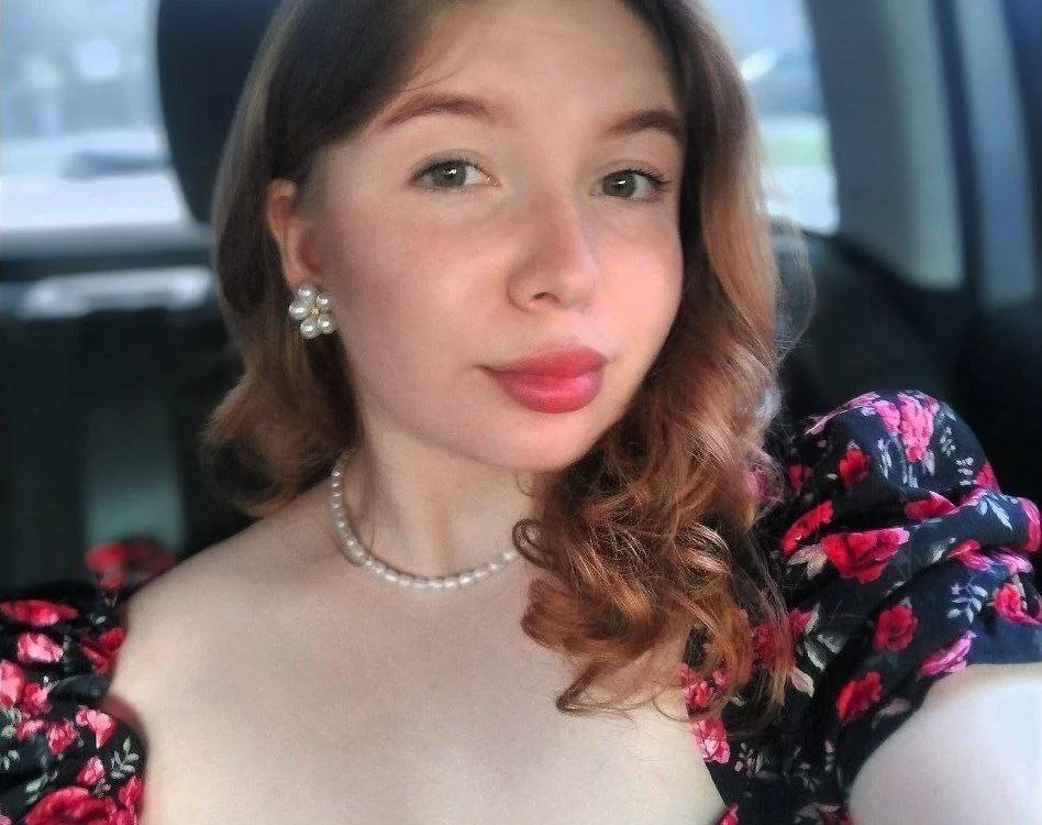 DanielGoddess' Offline Chat Room
