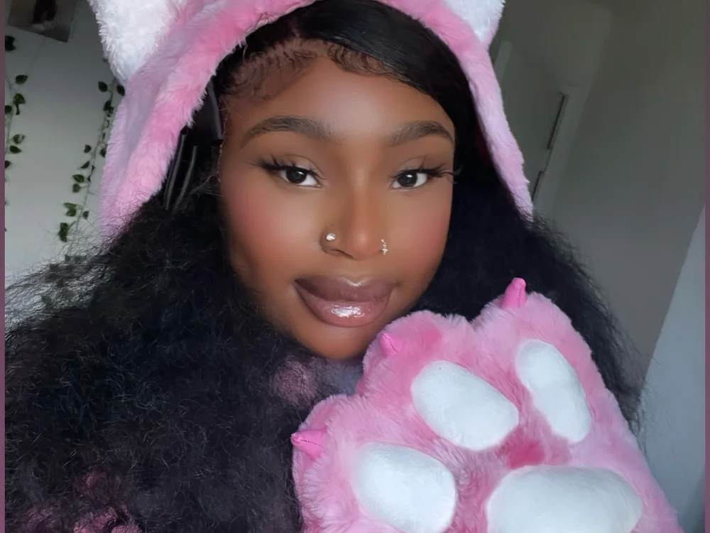 magicmonae's Offline Chat Room