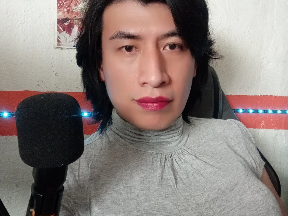 ErikaSan offline chatrum