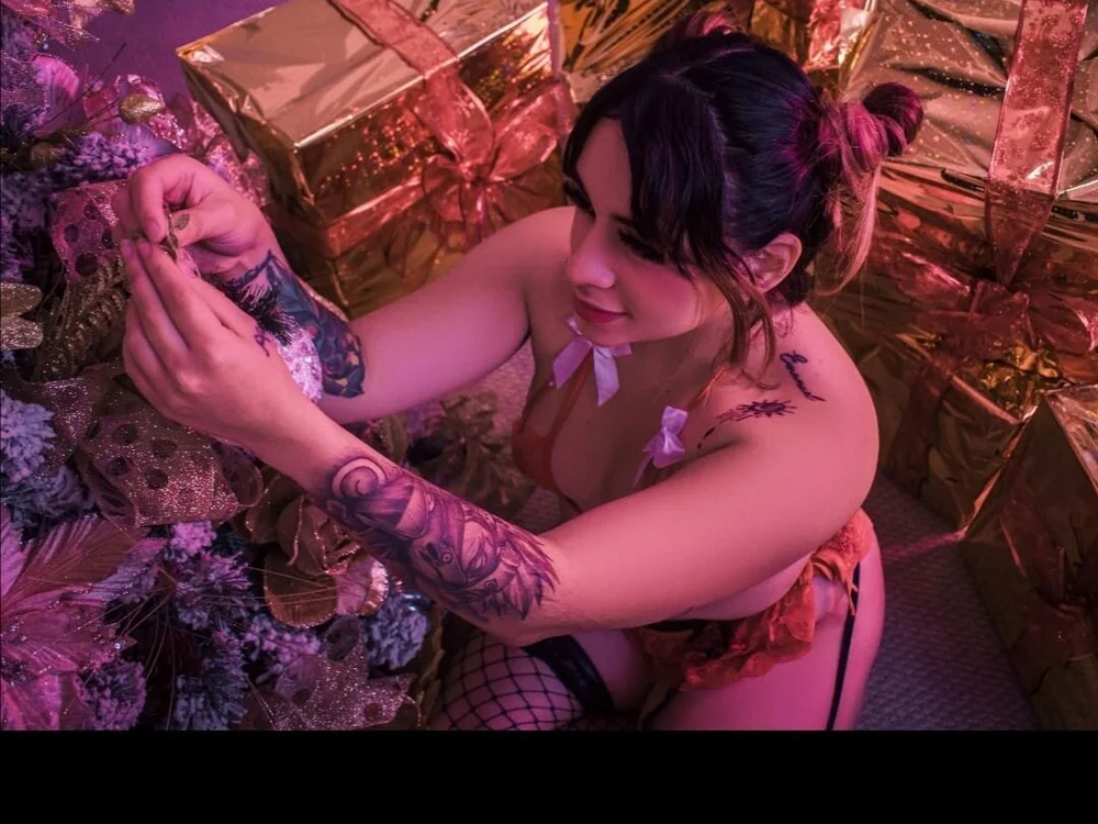 Jennieontherock's Offline XXX Chat