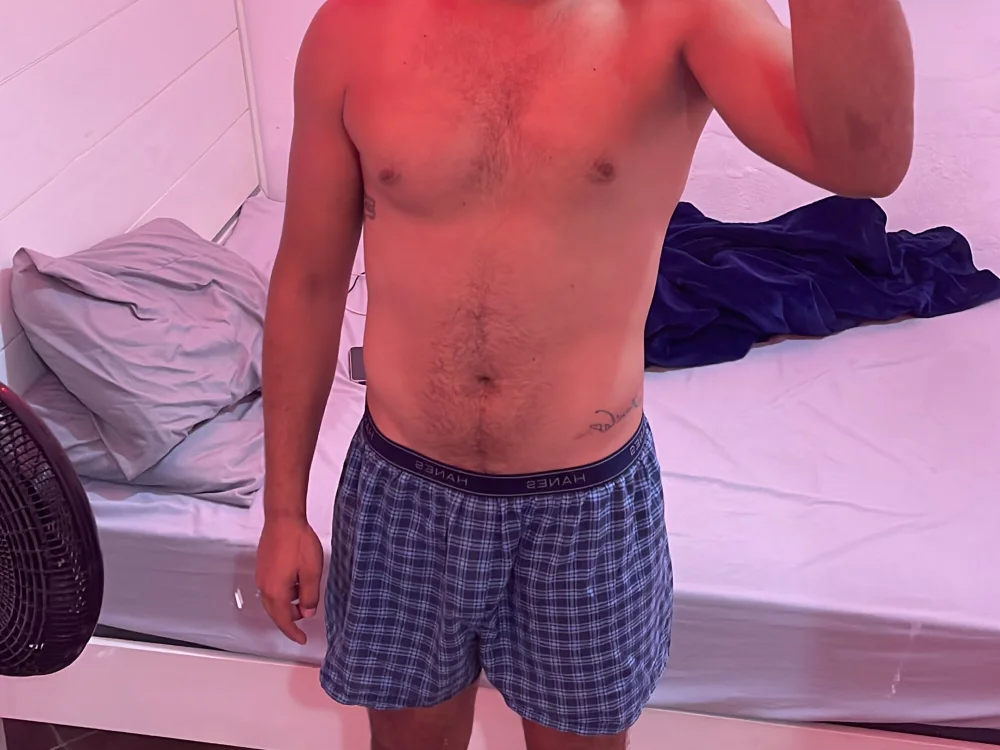estebanjunio's Offline XXX Chat