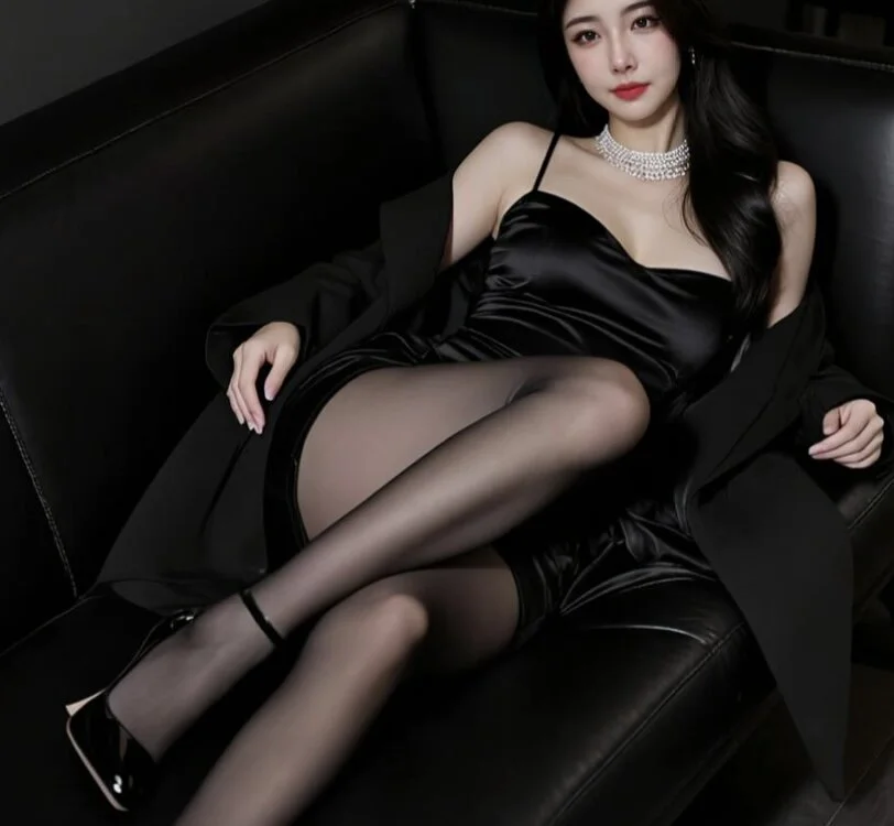 Momo168168's Offline XXX Chat