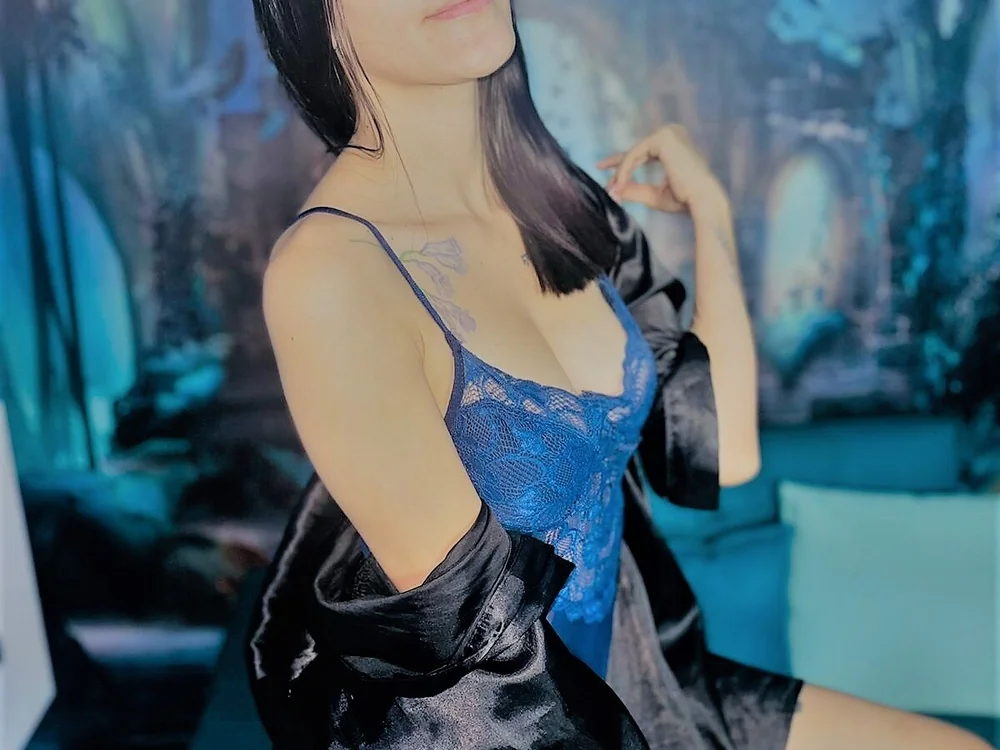 sasha_dirtyass' Offline XXX Chat