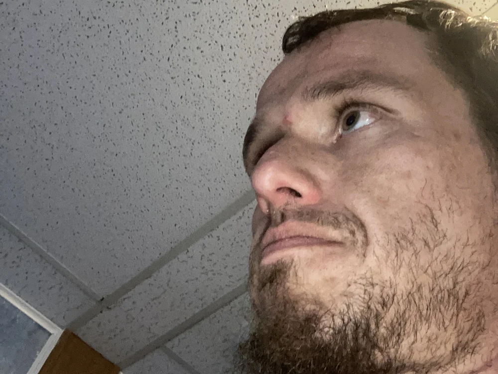 code42092's Offline Chat Room
