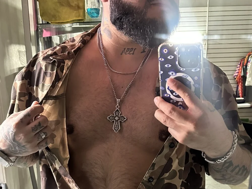 LaughingHyphen73 offline XXX-chatje