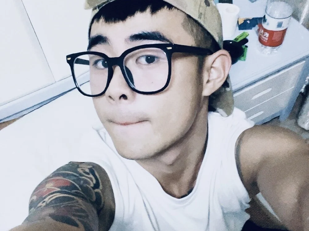 XZ15888n Offline chat-huone