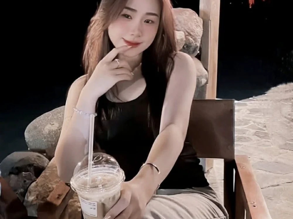 Em-mupmup Chat XXX offline