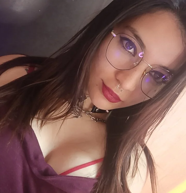 _alejaLux_ offline XXX-chat