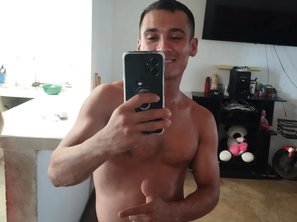 دردشة Jhon_athlete الجنسية دون اتصال