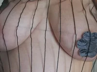 Živá chatovací místnost CurvyandMaskedBabe