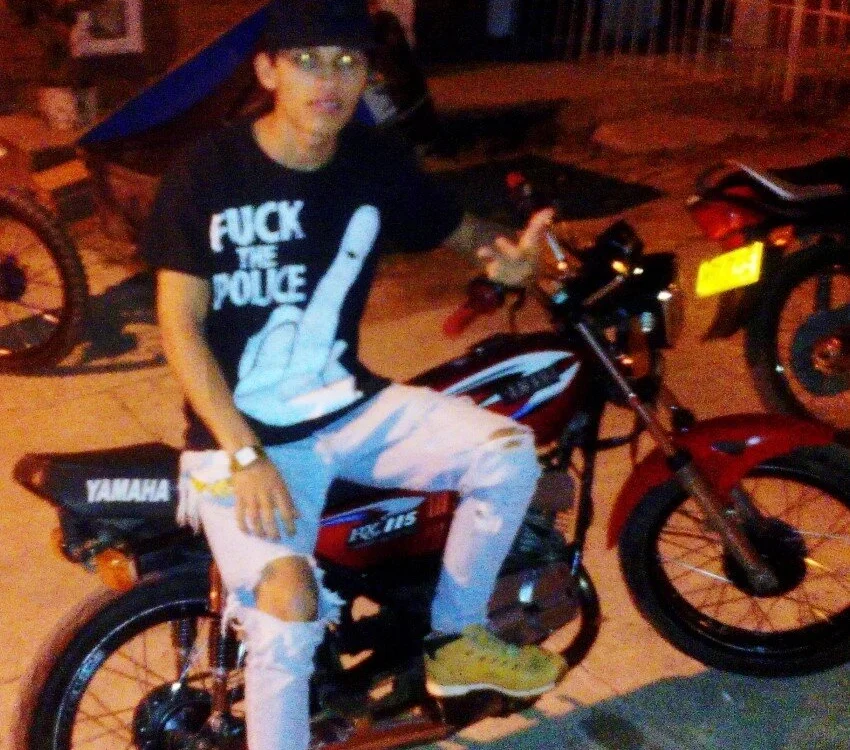 Antoni-Selwyn's Offline XXX Chat