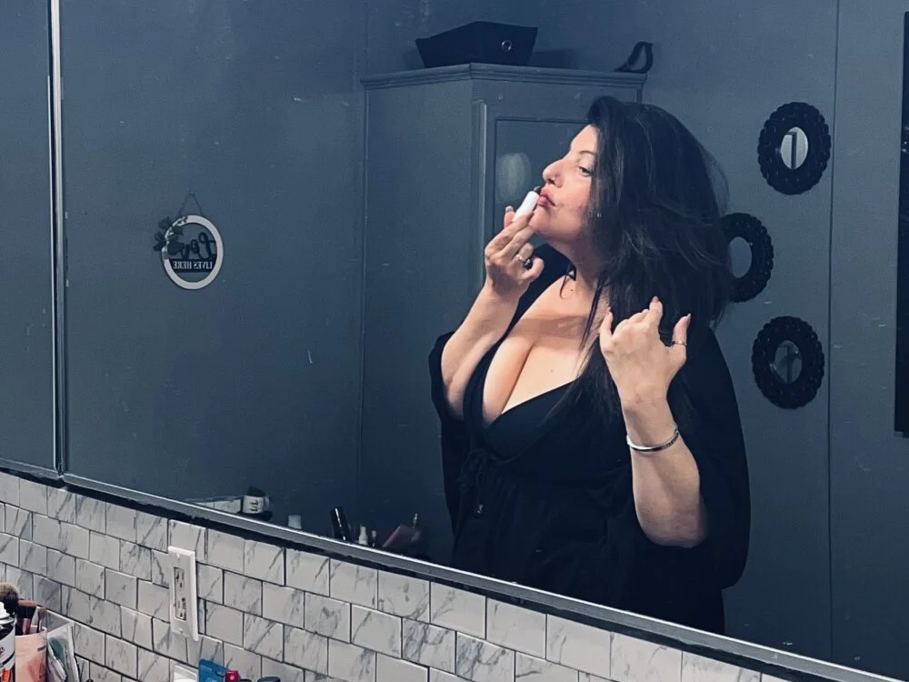 0Katie_Love0 Offline XXX-chat