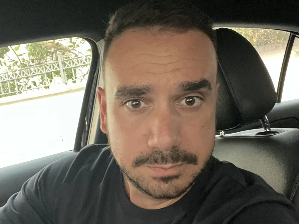 giulios88's Offline Chat Room