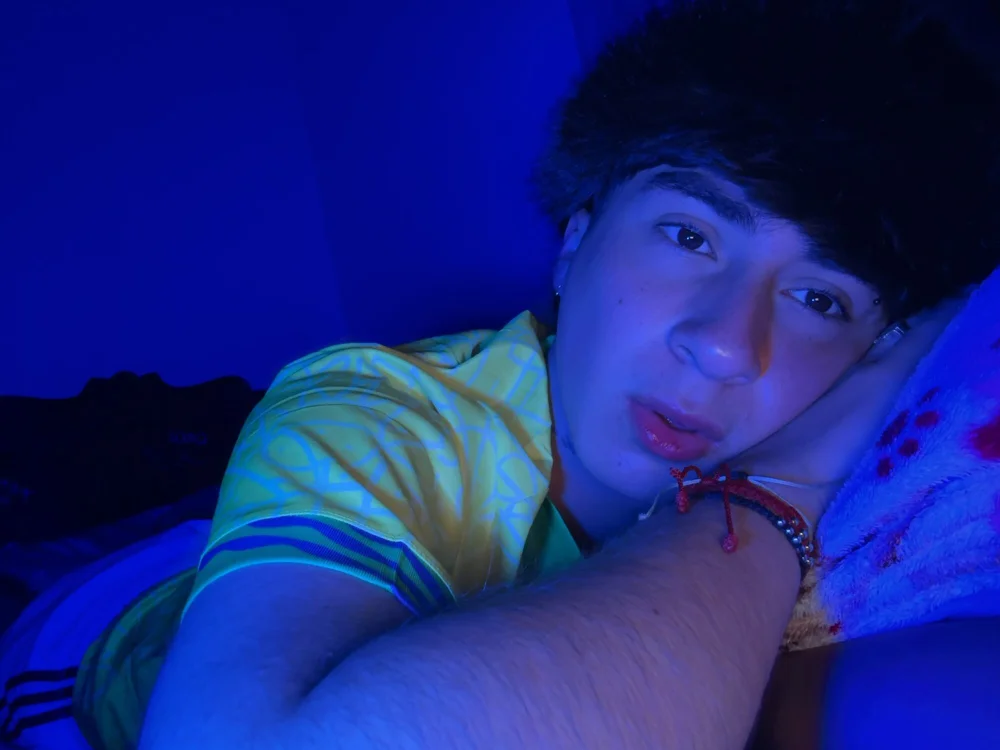 danielgomezz Offline XXX-chat