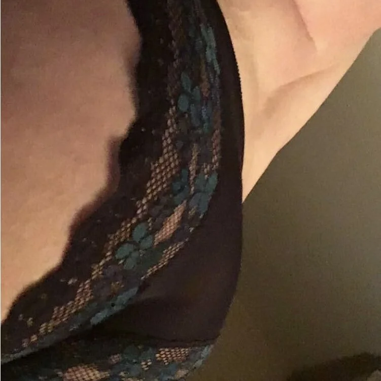 Ariarose03's Offline XXX Chat