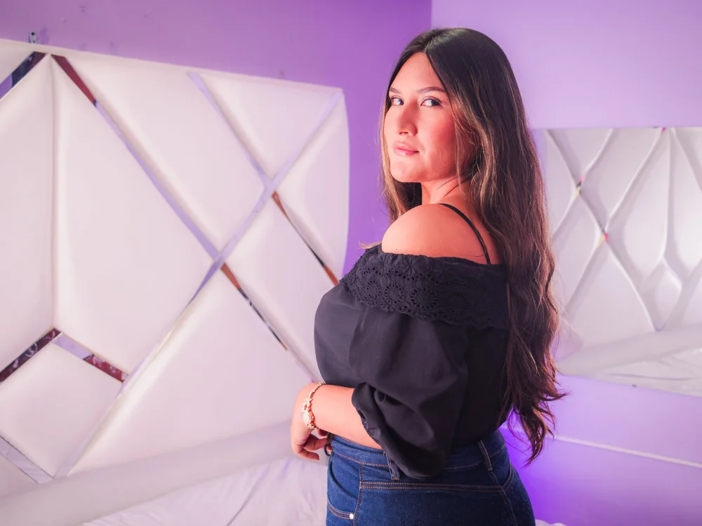 Rebekaah_'s Offline Chat Room