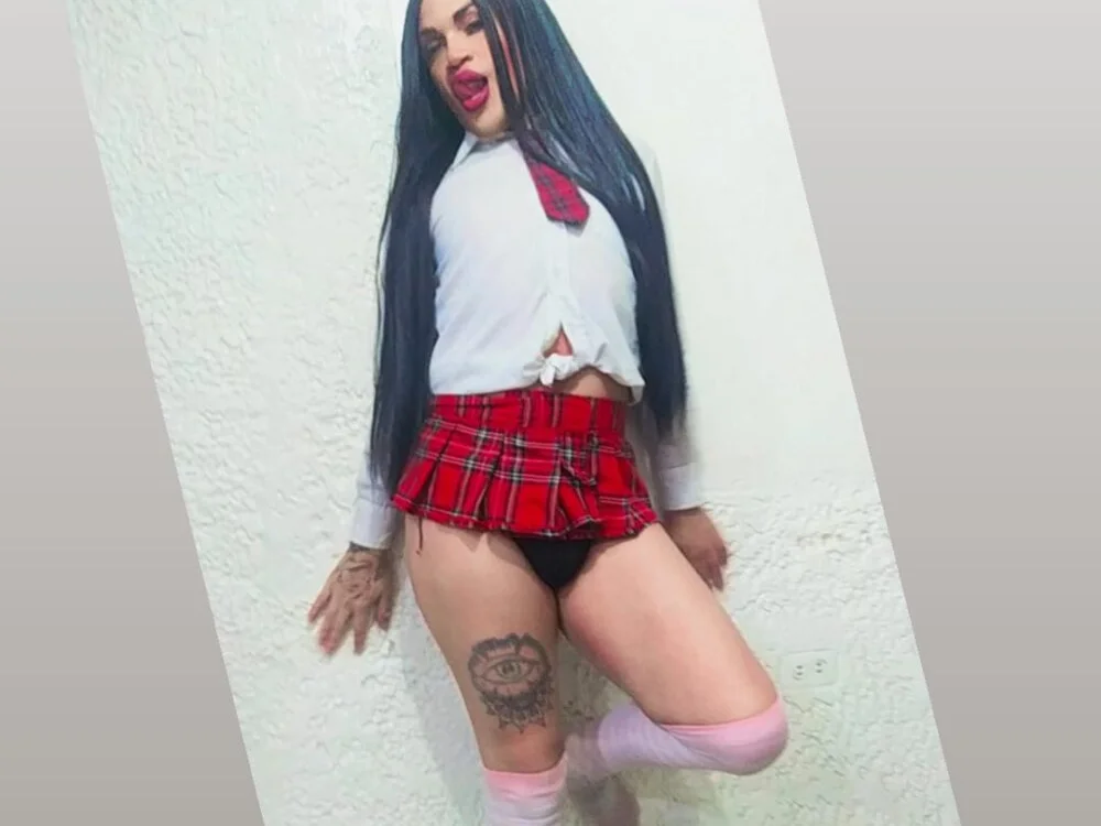 NathaliaCross' Offline XXX Chat