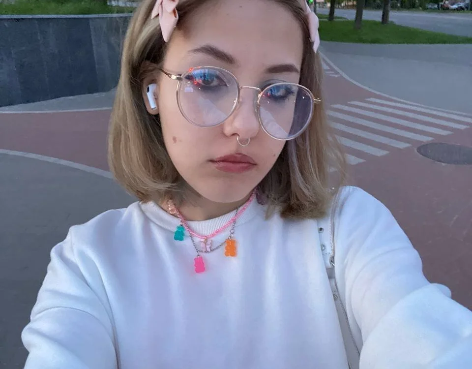 Offline chatovací místnost Kitty_starrrr