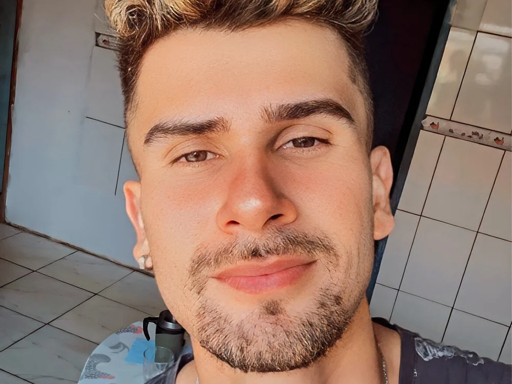 Axel_Leonardo's Offline Chat Room