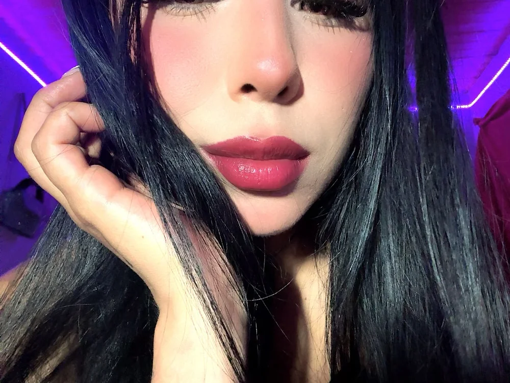 Offline XXX chat modela ariella_11