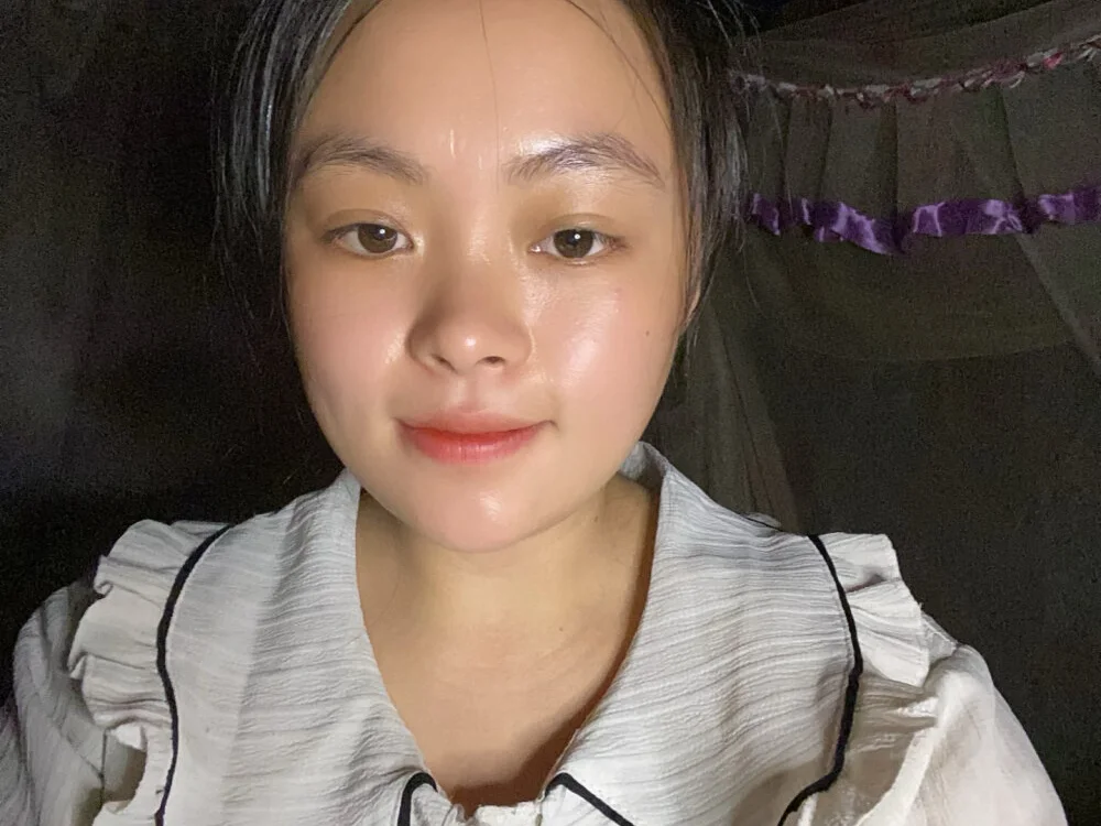 Julia-Elsa Chat XXX Ngoại tuyến