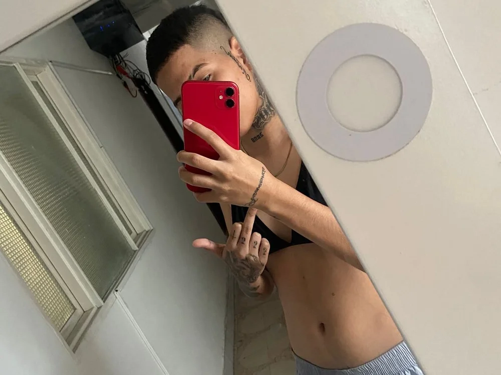 andrea_pallarez offline chatrum