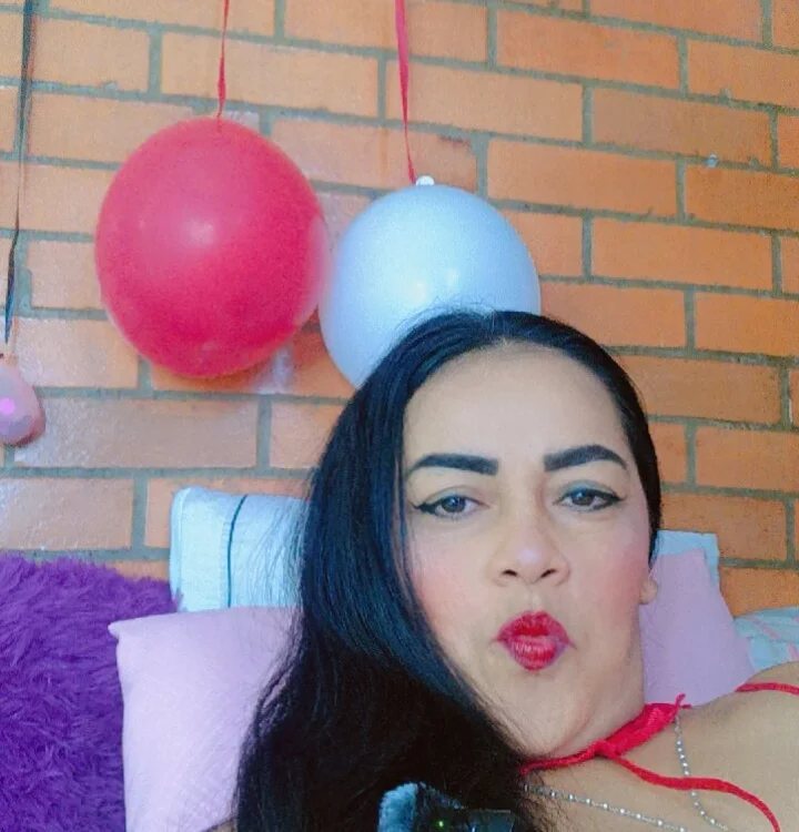 Elianissquirt Offline XXX Chat