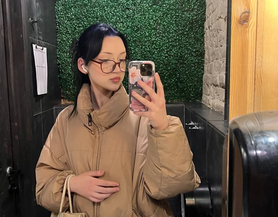 avycomn Offline XXX chat