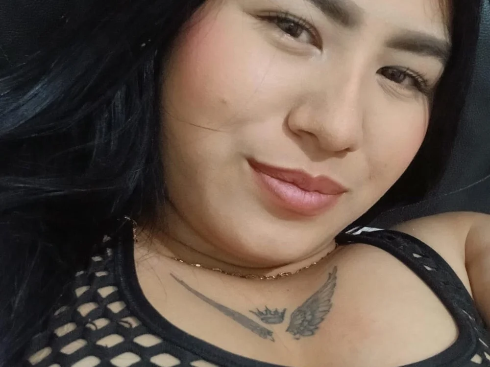 khloe_briss Offline XXX Chat