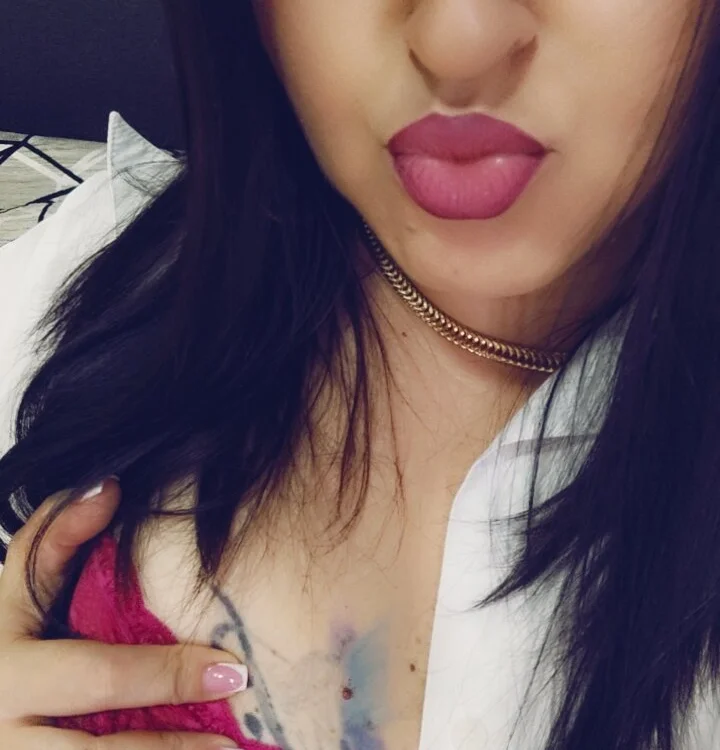 AlexandraGiogio অফলাইন XXX চ্যাট