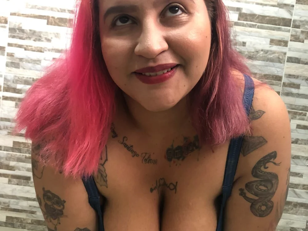 Charlotte_fendi's Offline XXX Chat