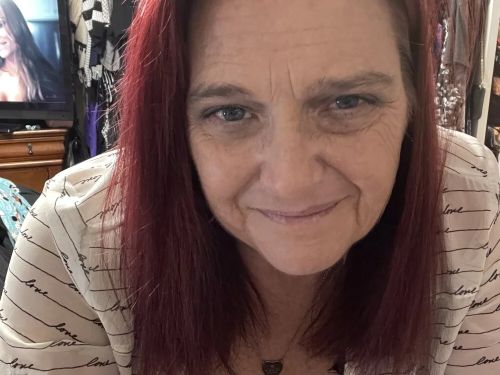 Misspriss75: офлайн-секс-чат