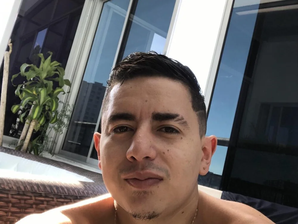 DanielGomez9 offline XXX-chat