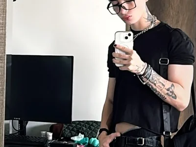 BLAKE___01 Male Oilshow Cam Nude