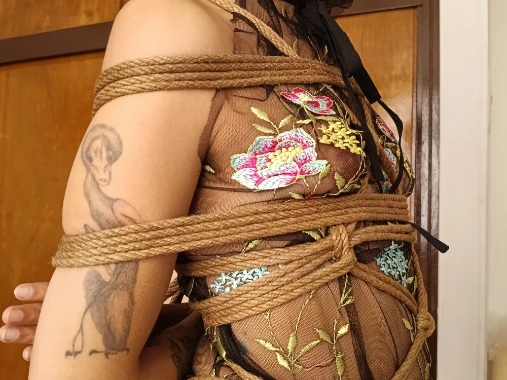 Metamorfe333: офлайн-секс-чат