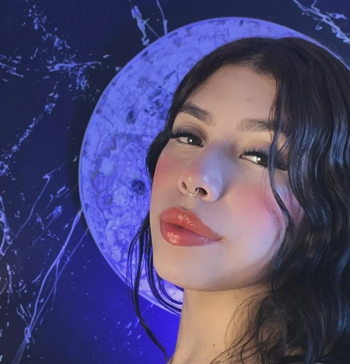 Abigail-Cowem's Offline XXX Chat